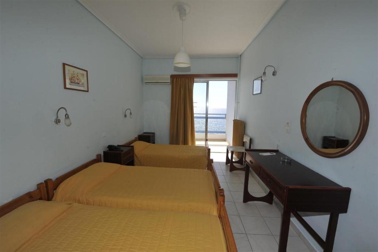 Siagas Beach Hotel Agii Theodori Exterior foto