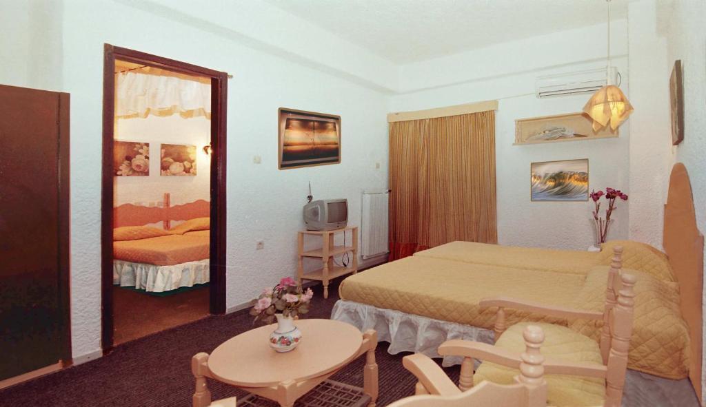 Siagas Beach Hotel Agii Theodori Zimmer foto